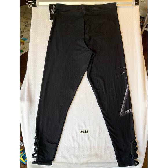 Disney Women Leggings size M Black Tim Burton’s The Nightmare Before Christmas - Picture 11 of 11